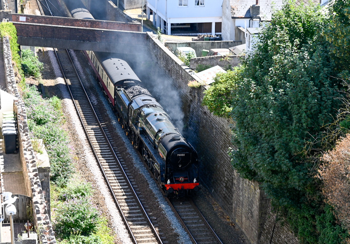 steam-train-day-trips-sightings-the-observatory-teignmouth